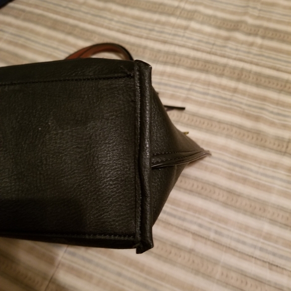 STEVE MADDEN Leather Tote w/coin pouch - Picture 5 of 8
